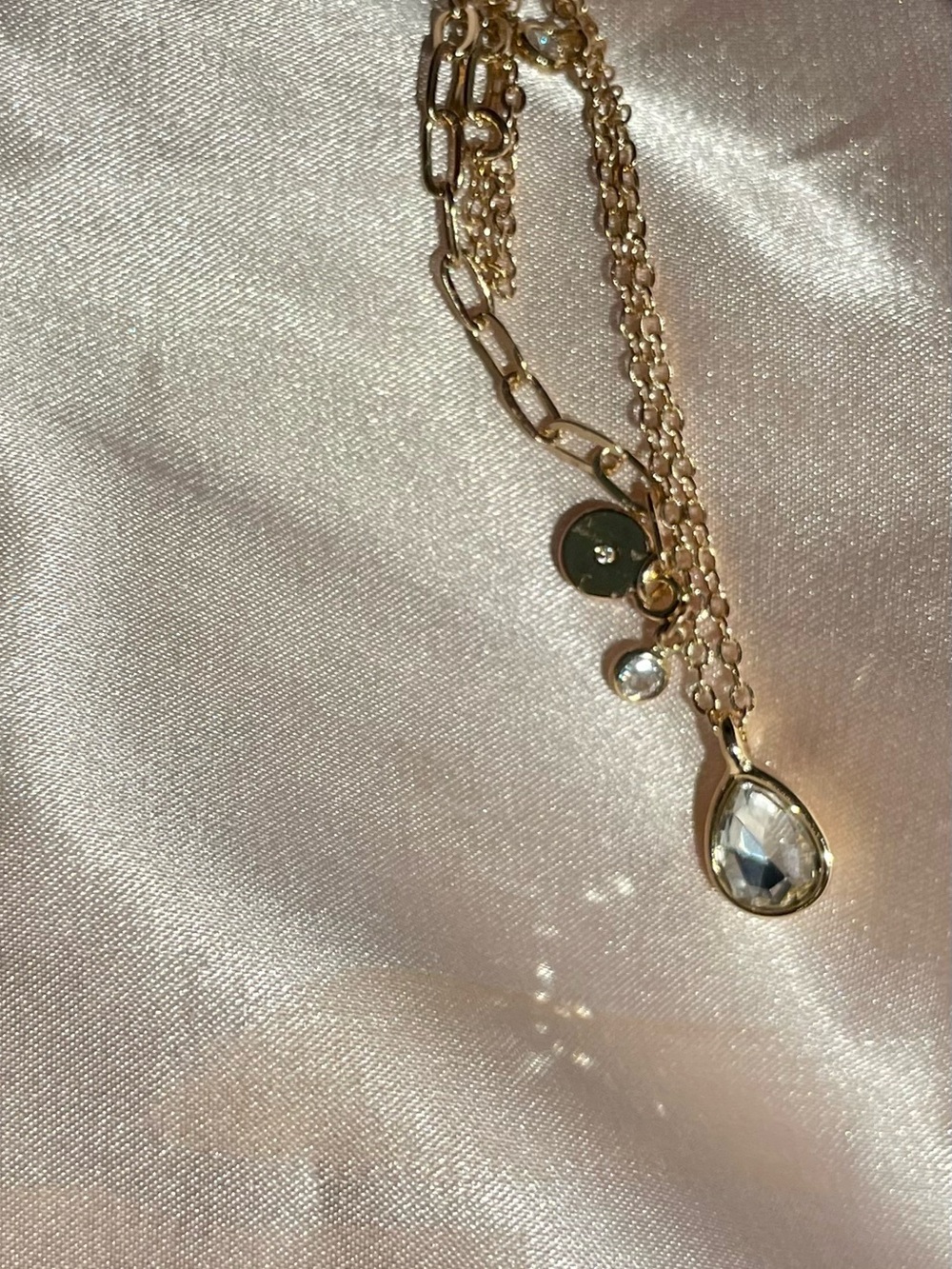 ETTIKA Dripping Crystals Drop Necklace 18k Gold Plated CZ w/Pouch *NWT* - Picture 9 of 16